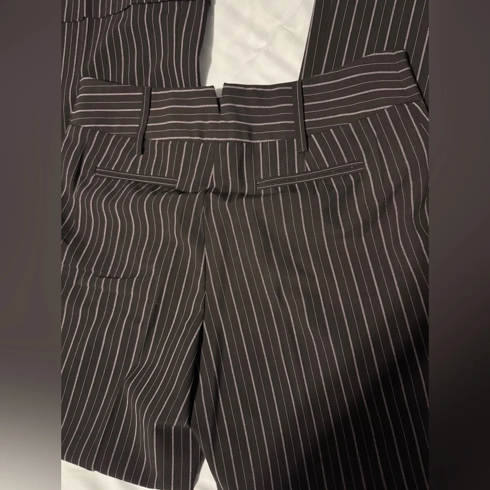 Nine West Chocolate Brown Pinstripe Trousers with Cuffed Hem & Notch in Back EUC